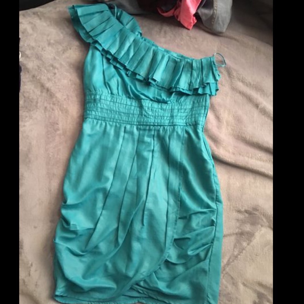Bebe dress